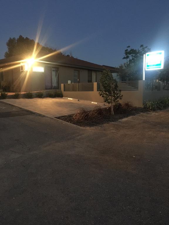 Intown Apartments Geraldton Exterior photo